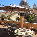 Oda ve Kahvaltı Navona Residenza De Charme 4*