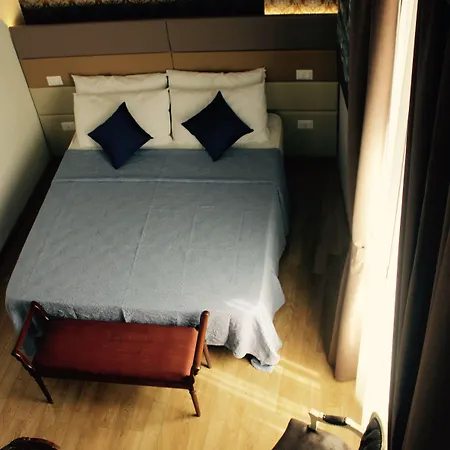 Navona Residenza De Charme Oda ve Kahvaltı 4*