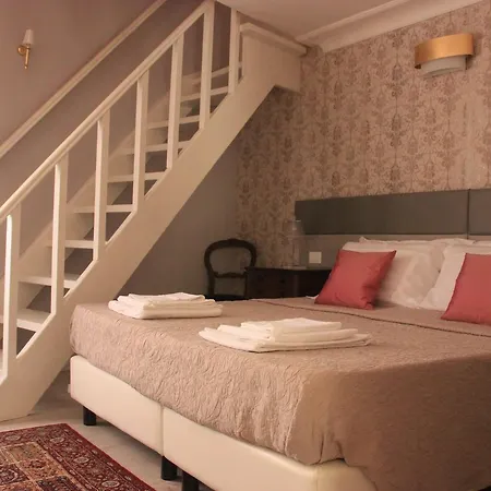 Navona Residenza De Charme 4*